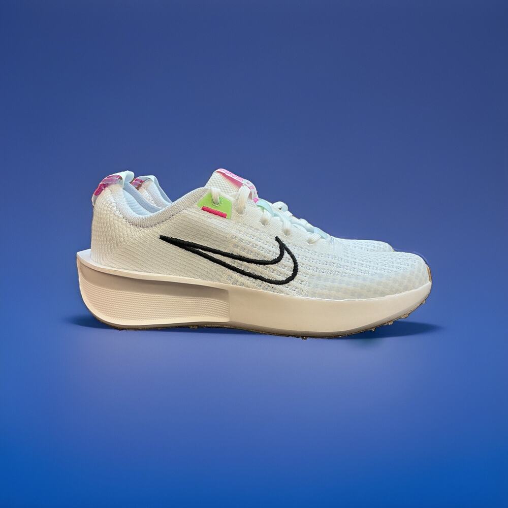 Size 7 - Nike Interact Run White Black Green W